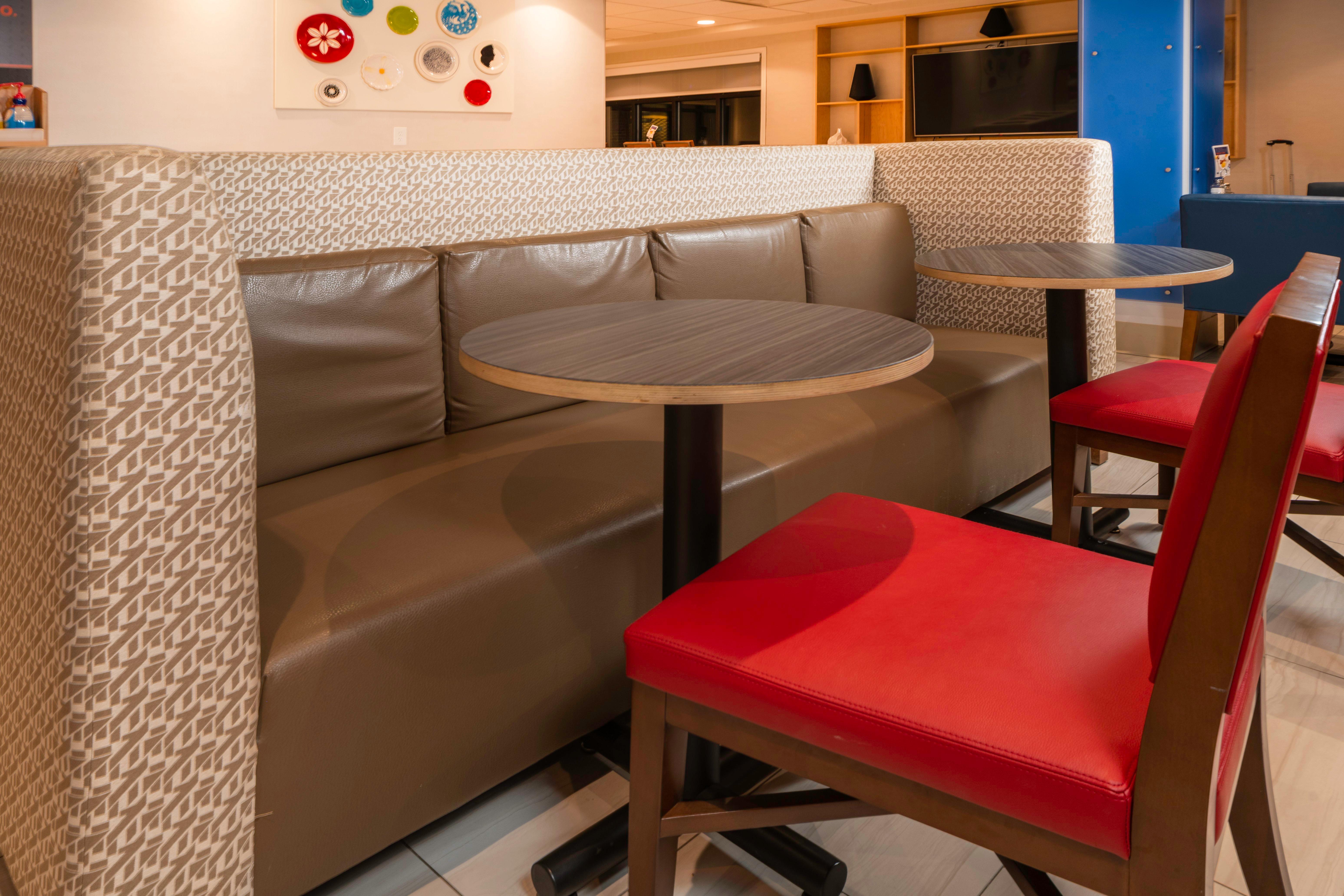 Holiday Inn Express Rochelle By Ihg Exteriér fotografie